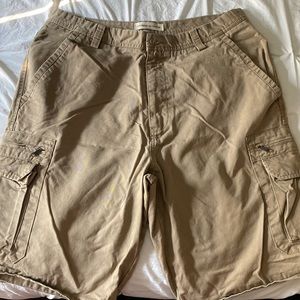 EUC Men’s Cargo Shorts